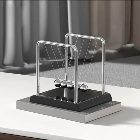 🌌 Cosmic Motion Desk Display – Newton’s Cradle